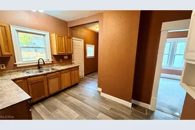 317 Para Avenue, Akron, OH 44305 - Photo 5