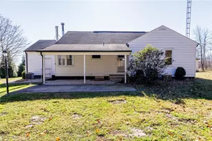 9795 W Pike, Hopewell, OH 43746 - Photo 31