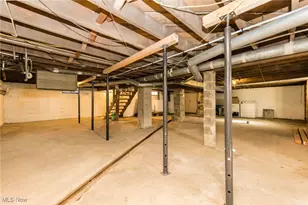 9795 W Pike, Hopewell, OH 43746 - Photo 25