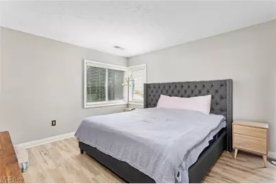 1452 Buckingham Gate Boulevard, Cuyahoga Falls, OH 44221 - Photo 9