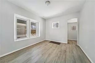 702 Grace Ave, Akron, OH 44320 - Photo 7