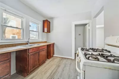 702 Grace Avenue, Akron, OH 44320 - Photo 11