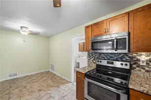 820 Peach Blvd, Willoughby, OH 44094 - Photo 11