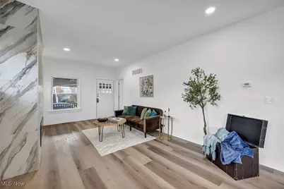 828 Nela View Road, Loveland, OH 44112 - Photo 5