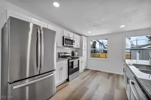 828 Nela View Rd, Loveland, OH 44112 - Photo 11