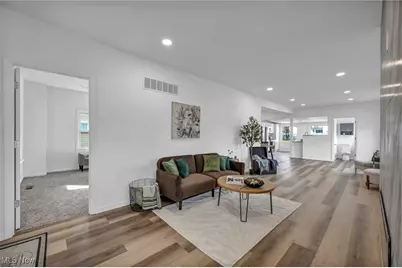 828 Nela View Road, Loveland, OH 44112 - Photo 3