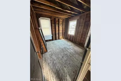 18120 Olympia Road, Loveland, OH 44112 - Photo 9