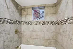 746 Cliffside Cir, Akron, OH 44313 - Photo 39