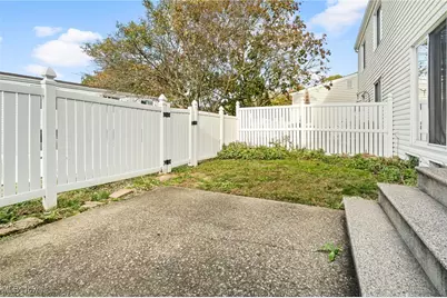 231 Deepwood Drive, Wadsworth, OH 44281 - Photo 37