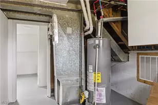 227 Greeley Ln, Youngstown, OH 44505 - Photo 17