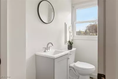 227 Greeley Lane, Youngstown, OH 44505 - Photo 11