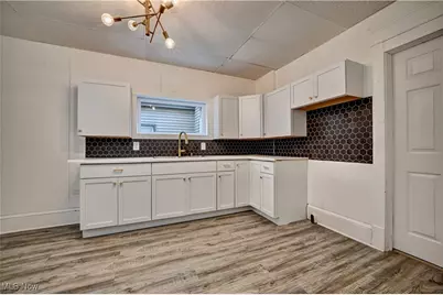 214 2nd Street SE, New Philadelphia, OH 44663 - Photo 3