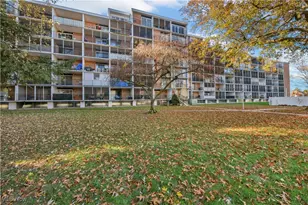 2331 E Market St, Akron, OH 44312 - Photo 3