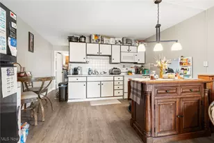 2331 E Market St, Akron, OH 44312 - Photo 17