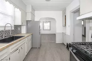 1604 Hampton Rd, Akron, OH 44305 - Photo 9