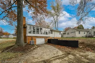 1908 Valley Rd, Cuyahoga Falls, OH 44223 - Photo 35