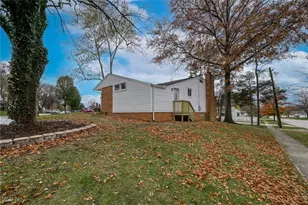 1908 Valley Rd, Cuyahoga Falls, OH 44223 - Photo 37