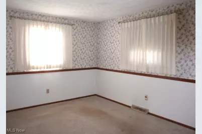 1407 Narragansett Boulevard, Lorain, OH 44053 - Photo 17