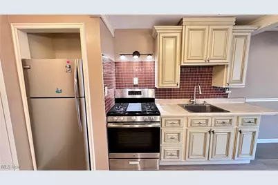 6000 Nob Hill Drive, Chagrin Falls, OH 44022 - Photo 5