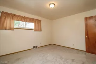 3057 S Meridian Rd, Youngstown, OH 44511 - Photo 21