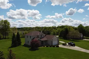 38627 Bear Creek Dr, Grafton, OH 44044 - Photo 9