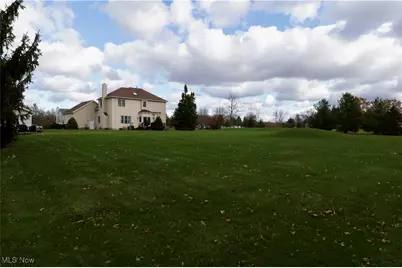 38627 Bear Creek Drive, Grafton, OH 44044 - Photo 5