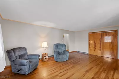 1123 Minellen Drive, Bridgeport, OH 43912 - Photo 7