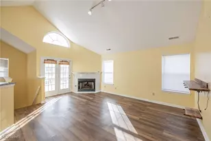 31 Vista Cir, North Olmsted, OH 44070 - Photo 9