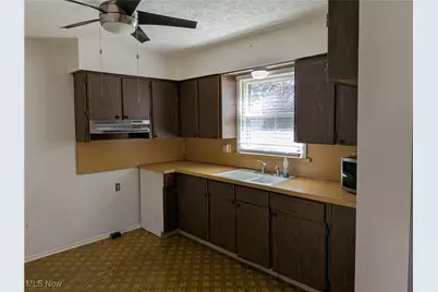 7160 Bretz Street NW, Massillon, OH 44646 - Photo 9