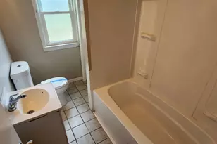 19201 Genesee Rd, Euclid, OH 44117 - Photo 9