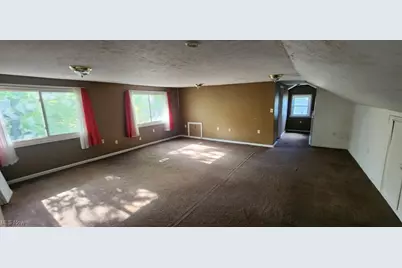 19201 Genesee Road, Euclid, OH 44117 - Photo 15