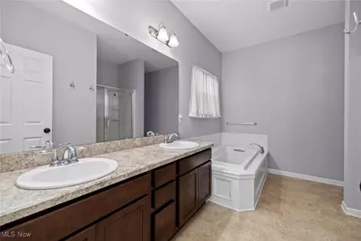 4657 Fields Way, Lorain, OH 44053 - Photo 9