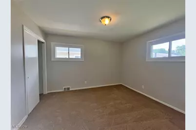 28642 Forest Road, Willowick, OH 44095 - Photo 15