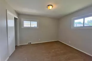 28642 Forest Rd, Willowick, OH 44095 - Photo 15