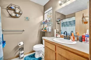 967 Russell Ave, Akron, OH 44307 - Photo 17