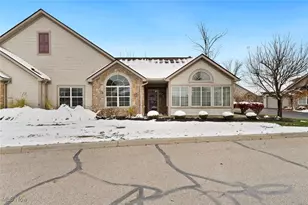 1409 Newman Dr, Brunswick Hills, OH 44212 - Photo 5