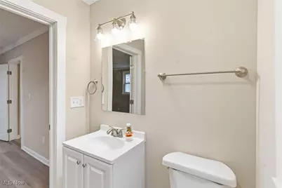 466 W 45th Street, Shadyside, OH 43947 - Photo 13