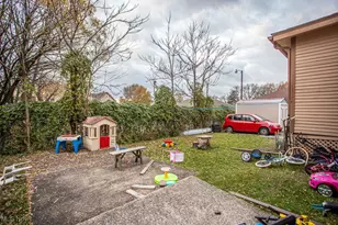 136 Charles Ave SE, Warren, OH 44483 - Photo 27