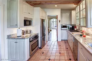 13715 Shaker Blvd, Loveland, OH 44120 - Photo 9