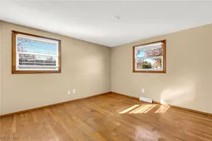 4847 Hollyview Dr, Vermilion, OH 44089 - Photo 13