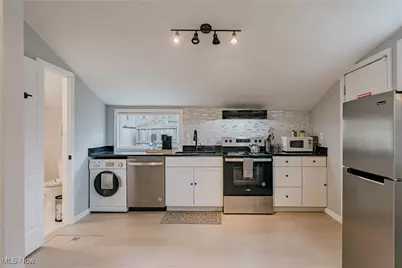 1759 Fulton Road, Loveland, OH 44113 - Photo 9