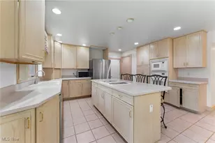 4112 Fairway Dr, Canfield, OH 44406 - Photo 7