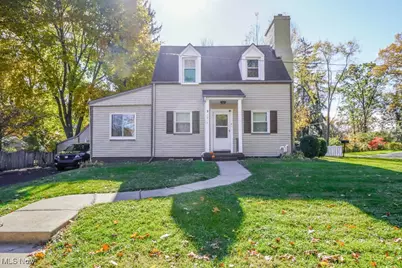 2216 Mount Vernon Boulevard NW, Canton, OH 44709 - Photo 1