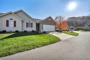 1393 Waters Edge Dr, Akron, OH 44313 - Photo 3