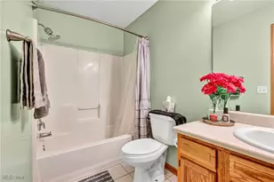 1393 Waters Edge Dr, Akron, OH 44313 - Photo 27