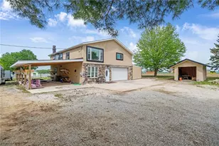 6395 Easton St NE, Louisville, OH 44641 - Photo 5