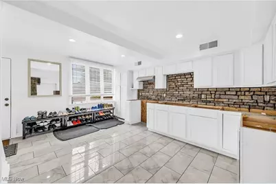 6395 Easton Street NE, Louisville, OH 44641 - Photo 9