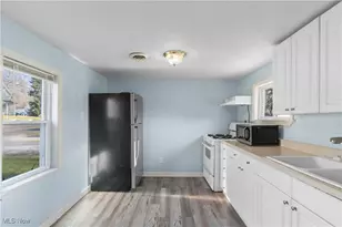 9622 Ravenna Rd, Twinsburg, OH 44087 - Photo 3