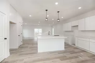 1053 Peach Blvd, Willoughby, OH 44094 - Photo 9