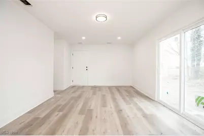 1053 Peach Boulevard, Willoughby, OH 44094 - Photo 25